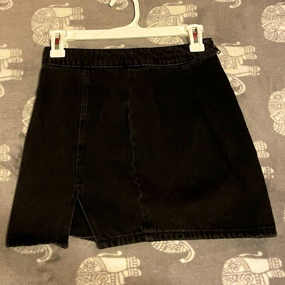 F21 SMALL A-line Black Jean Mini-skirt Split Denim side slit - Picture 1 of 13